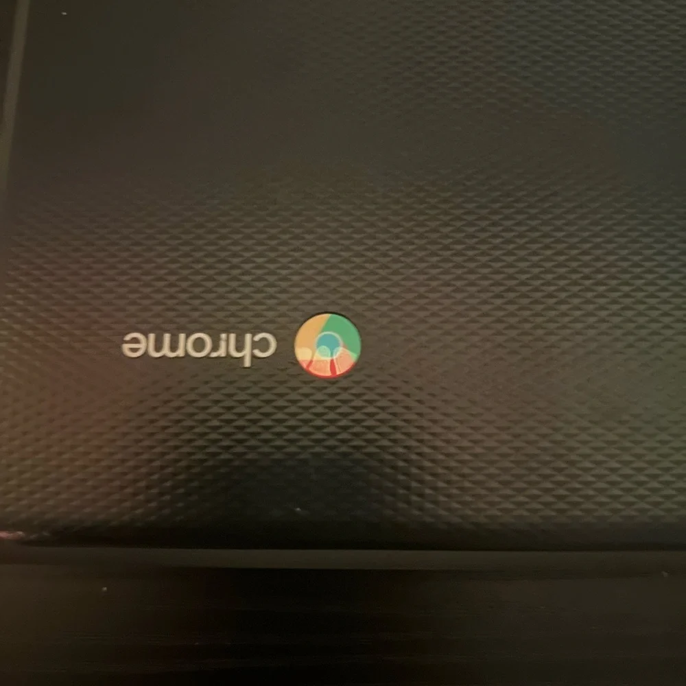 Lenovo 500e Chromebook 2nd Gen in Black